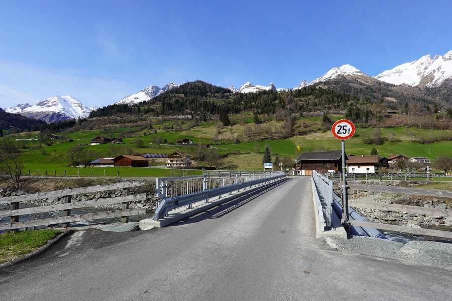 File:Brücke über den Isel Fluss in Niedermauern-Gries, Gemeinde Virgen, Osttirol 01.jpg